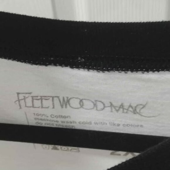 Vintage Style Fleetwood Mac Women's T-Shirt, Size 2XL - Picture 4 of 4